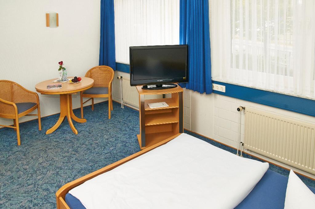 Hotel Bonamari Salzgitter-Bad Room photo